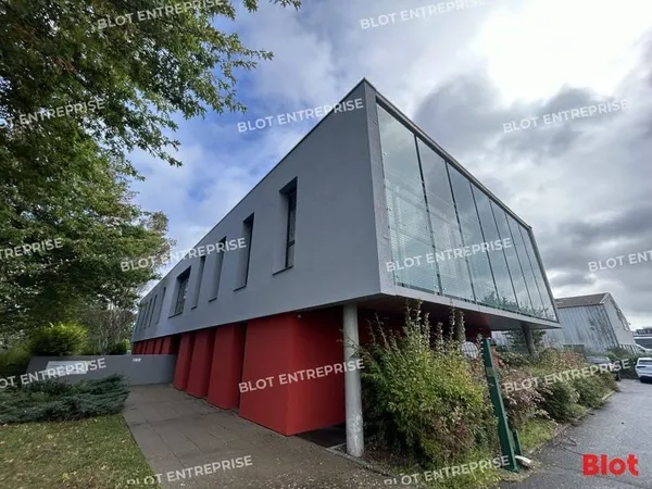 Bureaux 127 m²
