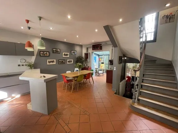 Maison 6 pièces 144 m²