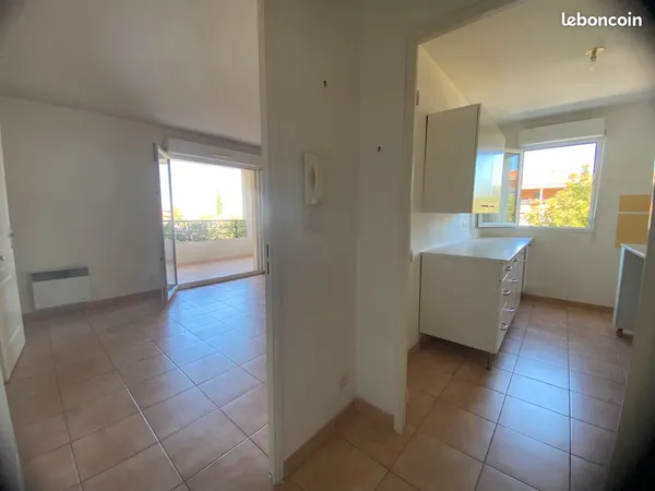 T2 44m² avec balcon et parking privatif résidence le clos de la Granière