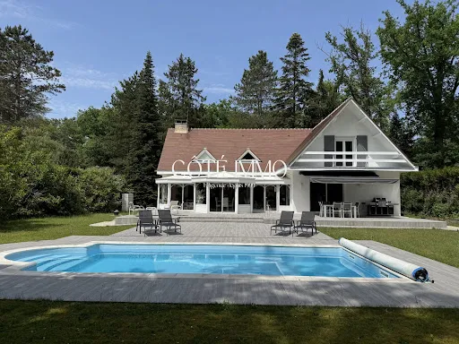Maison 7 pièces 253 m²