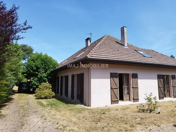 EXCLUSIVITÉ 225 m2, 6 chambres et + de 7 000 m2 de terrain