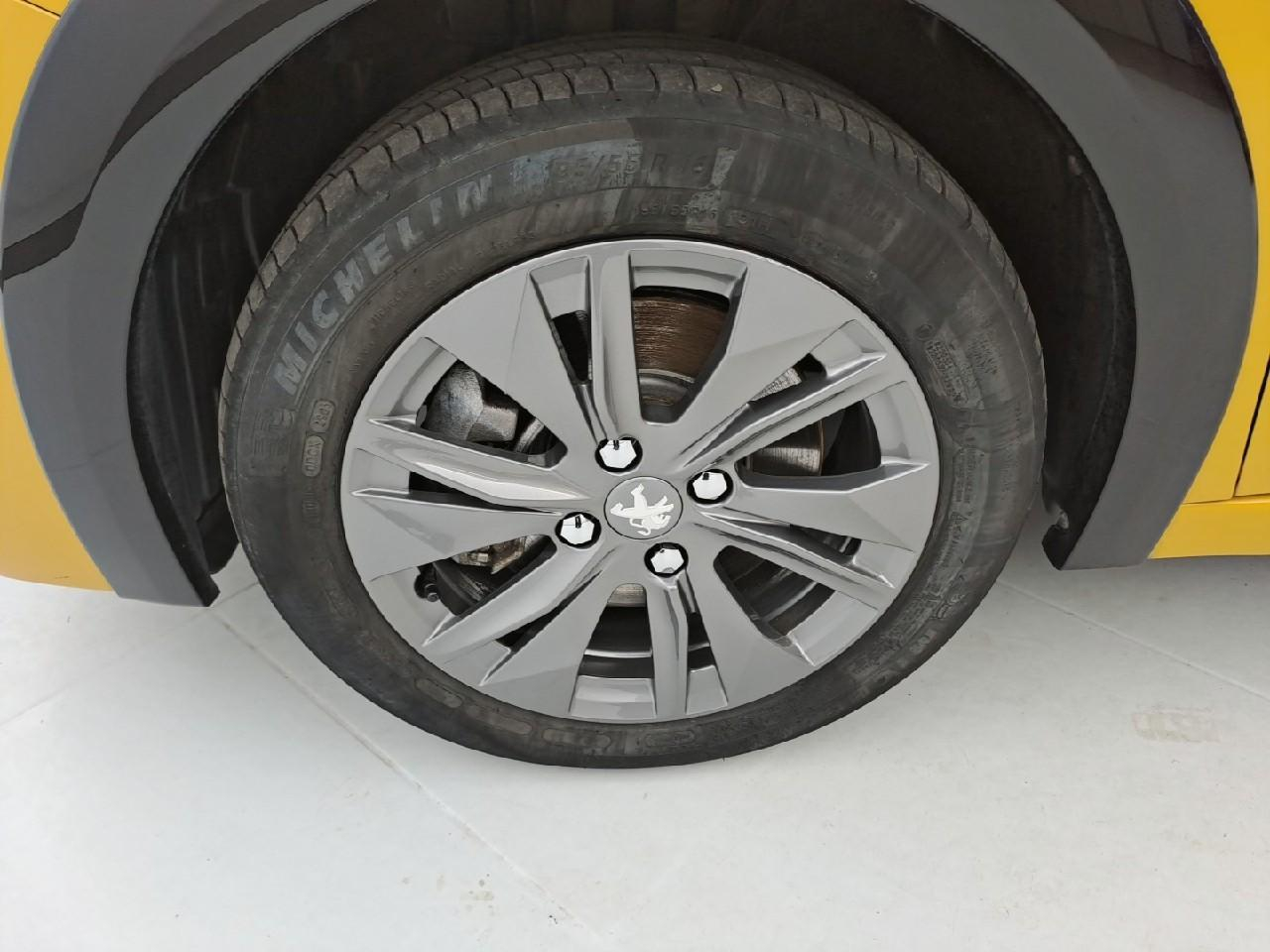 Peugeot 208 electrique 50 kwh 136ch style — photo 11