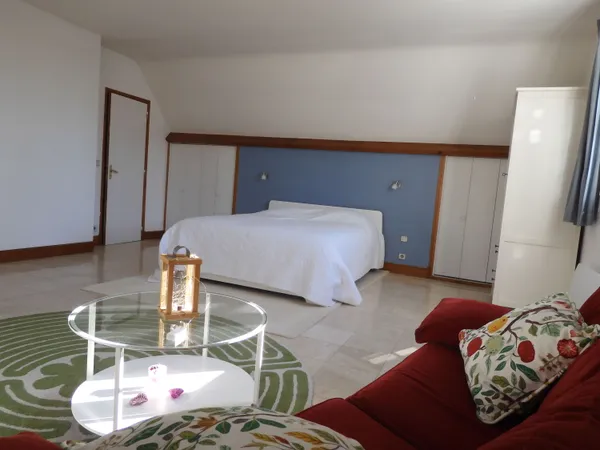 Loue chambre 35m² dans maison