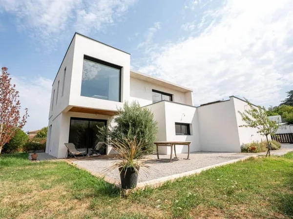 Maison 5 pièces 140 m²