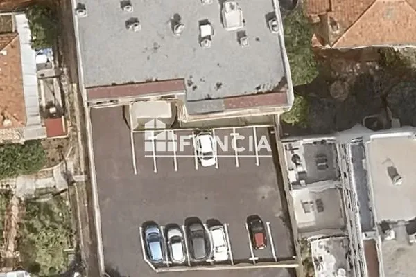 Parking 12 m²