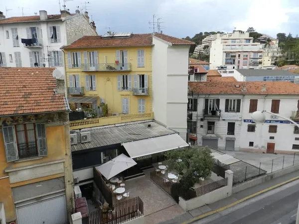 NICE Quartier MAGNAN. 2 PIECES