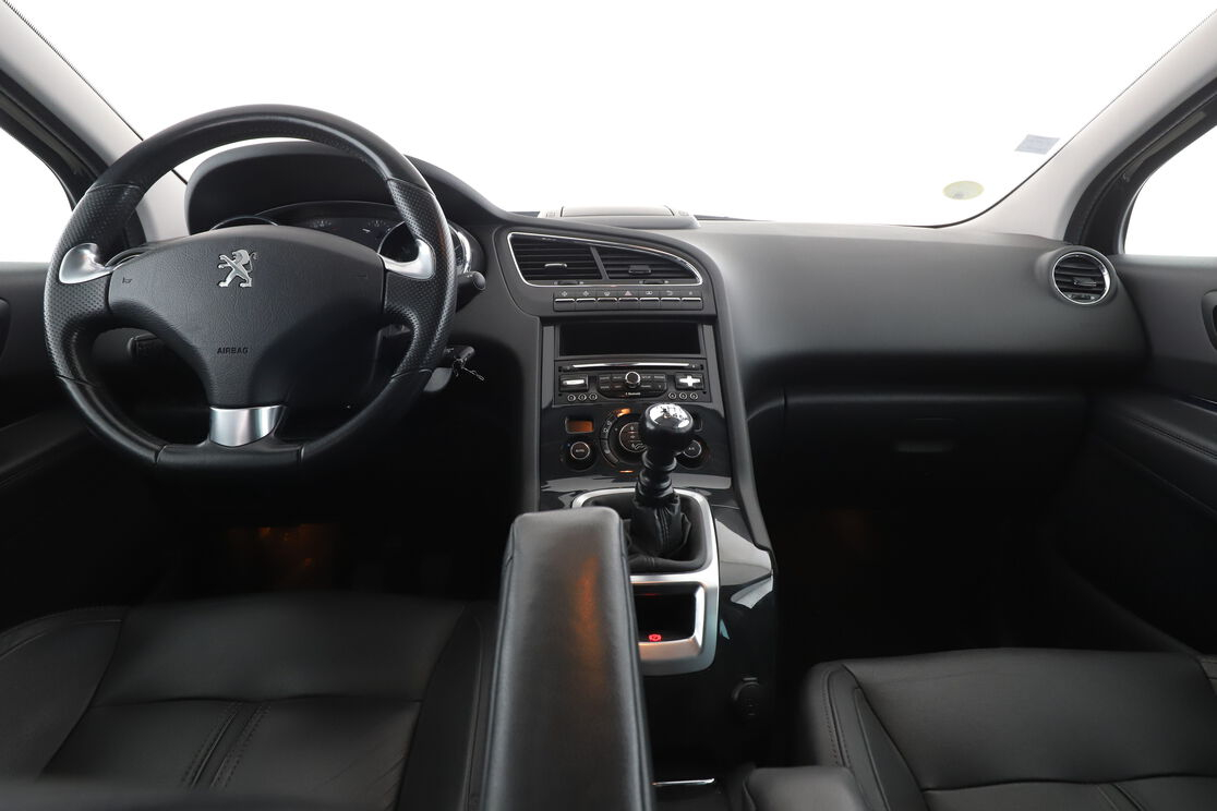 Peugeot 5008 2.0 Blue-HDi Allure — photo 11