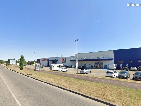 À VENDRE] Terrain Commercial d'Exception
