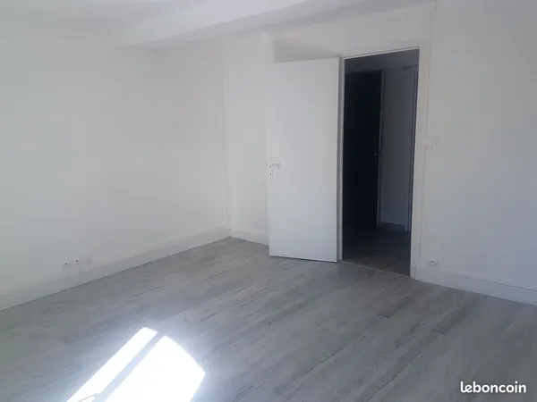 Appartement T2 rénové de 37 m² - Centre-ville de Saint-Chamond