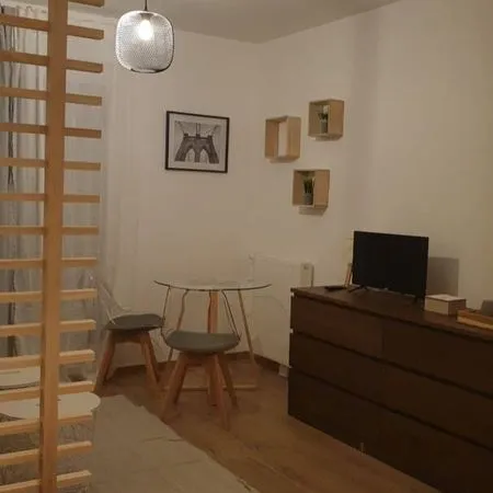 Studio avec coin nuit à 20mn de saint lazart et des grands boulevard