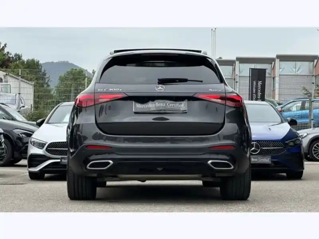 Mercedes Glc 300 e  hybrid eq 4matic am — photo 4