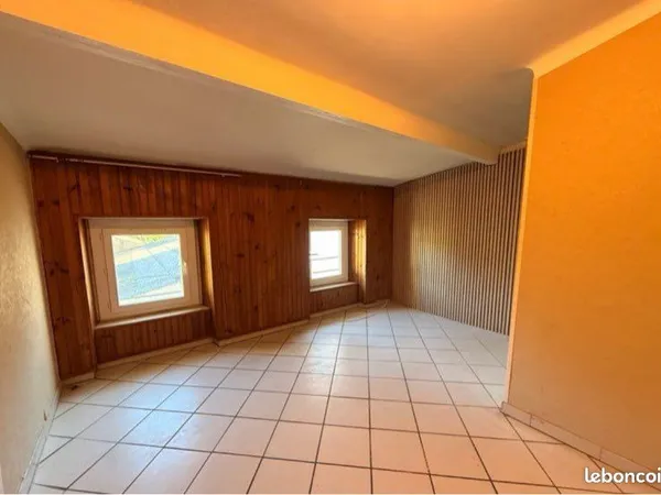 Location appartement T2 à Lavelanet 2e étage