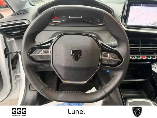 Peugeot 208 puretech 100 s&amp;s bvm6 — photo 13