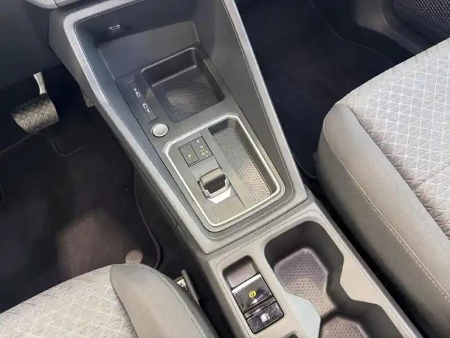 Ford Tourneo Connect 2.0 ecoblue 122ch titanium dct7 — photo 8