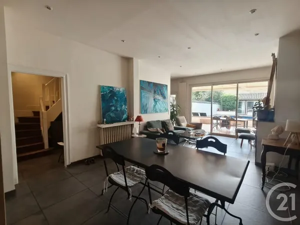 Maison 6 pièces 154 m²