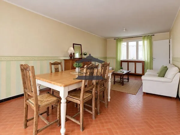 Maison 7 pièces 140 m²