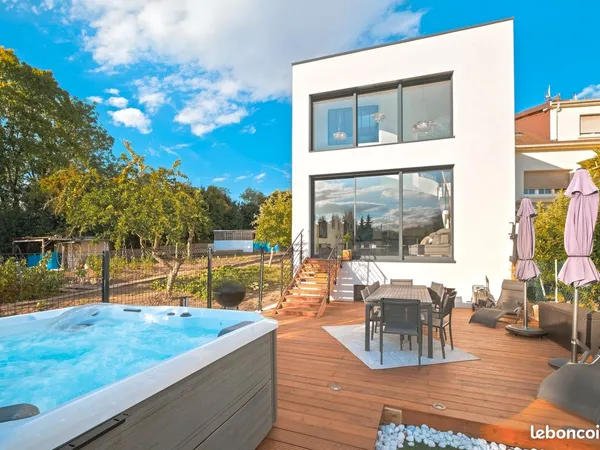 MAISON NEUVE D'ARCHITECTE - 171m² - DPE A - Terrain 5,20 ares - Proche gare Thionville