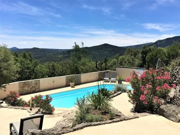 Superbe domaine entre le plateau du Larzac et méditerranée