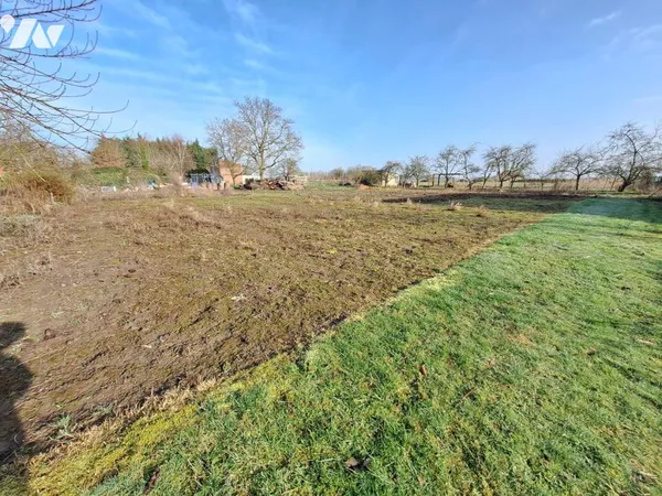 Terrain 872 m²