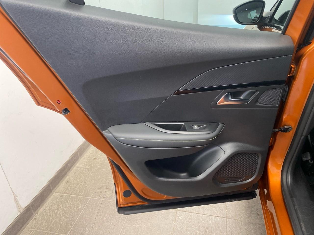 Peugeot 2008 puretech 130 s&s bvm6 gt line — photo 22
