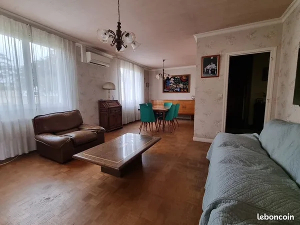 Mours-Saint-Eusebe - Maison
