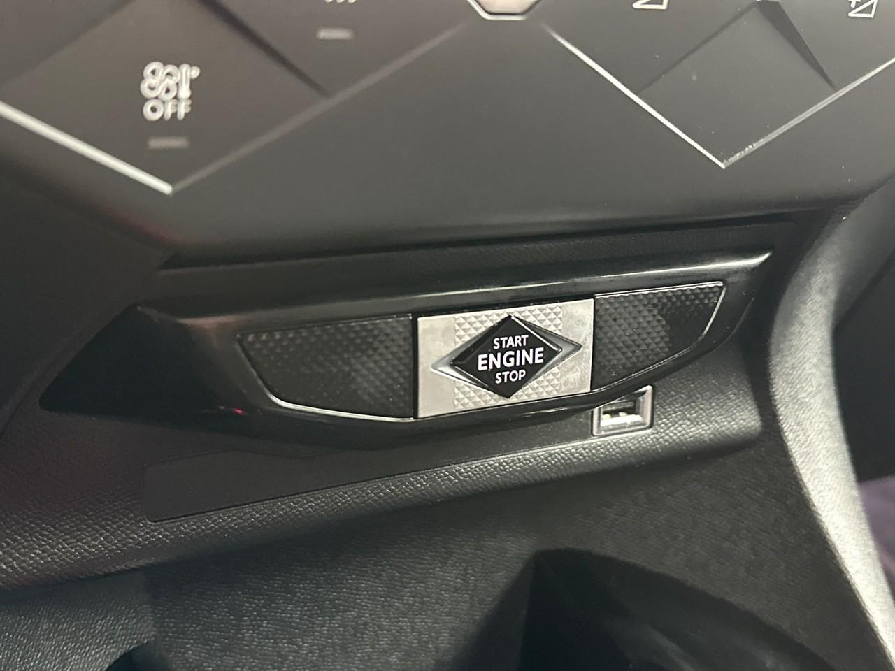 Ds Ds 3 crossback puretech 155 eat8 performance line+ — photo 32