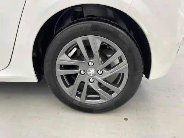 Peugeot 208 puretech 75 s&amp;s bvm5 — photo 16