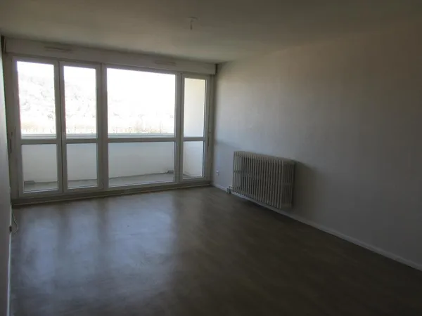 Appartement T5 proche toutes commodités