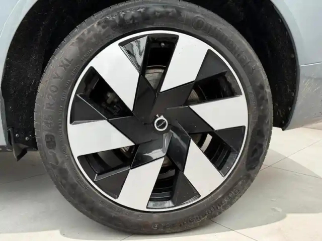 Volvo Xc60 t6 recharge awd 253 ch + 145 ch geartronic 8 ultimate style dark — photo 26