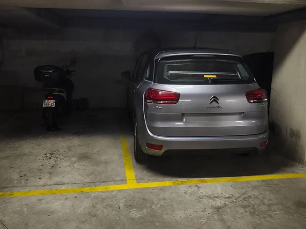 Parking 10 m²