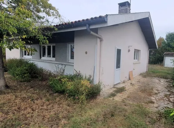 Maison de plain pied avec jardin