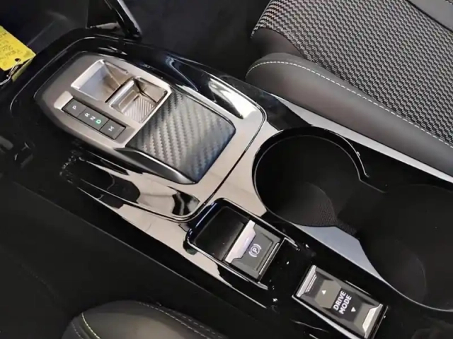 Peugeot 2008 puretech 130 s&amp;s eat8 gt — photo 24