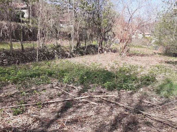 Terrain constructible 1283 m²
