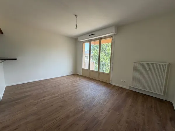 A LOUER STUDIO 27m² - LA MULATIERE