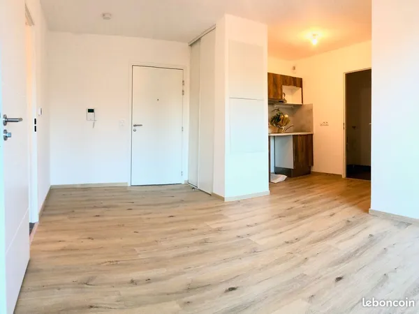 T2 récent 44 m² - Tours Nord - Loggia - Parking privatif