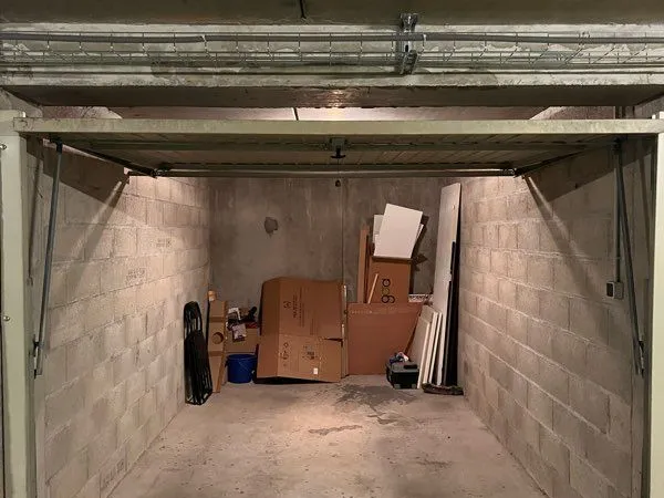 Garage à louer - Lyon 7, proche Garibaldi
