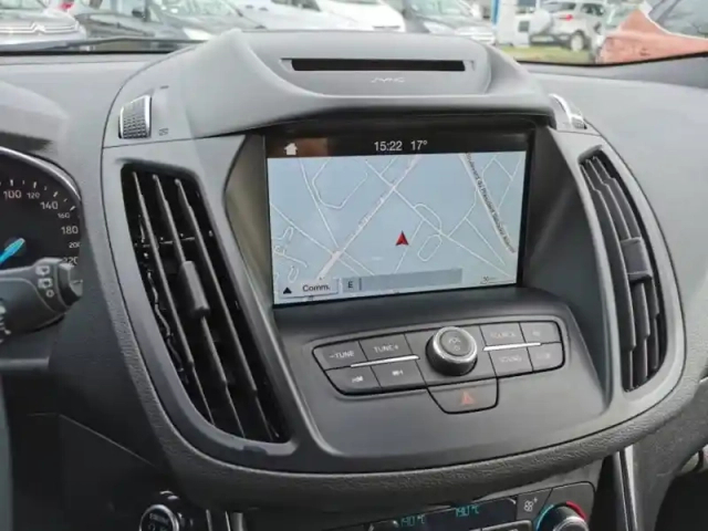 Ford Kuga 1.5 tdci 120ch stop&amp;start st-line 4x2 euro6.2 — photo 11