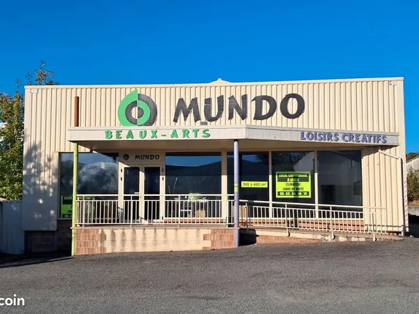 Local commercial 470m²