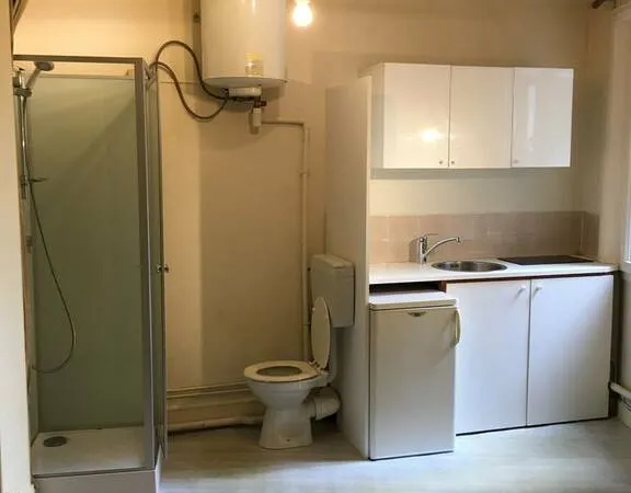 Studio 1 pièce 12 m²