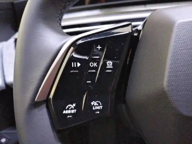 Peugeot 3008 hybrid 145 e-dcs6 — photo 60