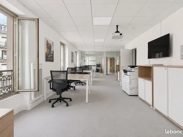 Bureaux 94 m²