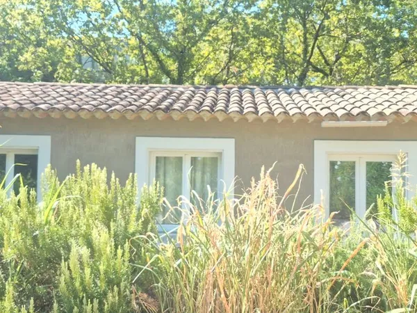Maisonnette meublée