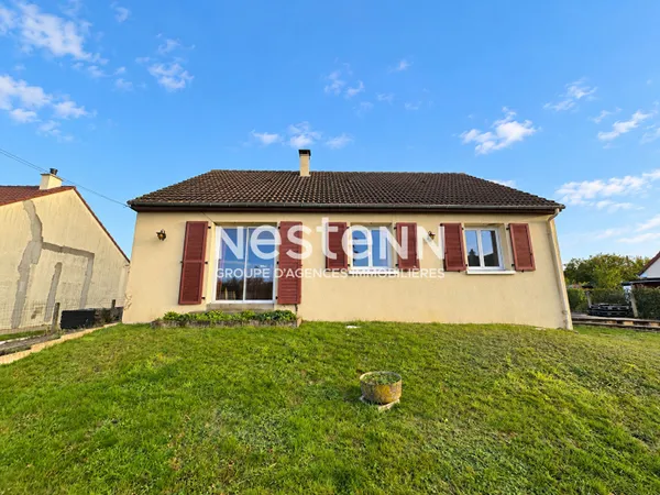 Vente agréable pavillon de 84.2 m² avec 3 chambres, sous-sol et jardin à Marigné-Laillé (72220)