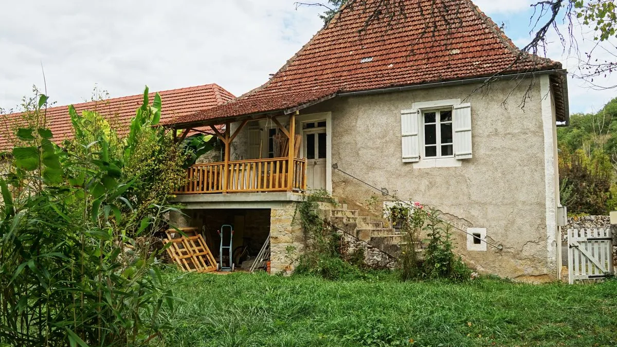 Photo 1