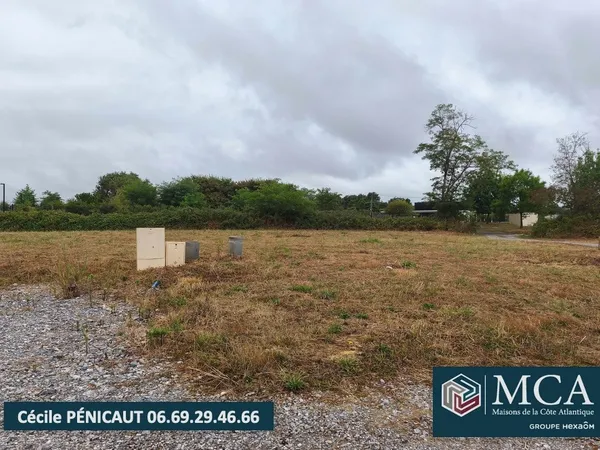Terrain 670 m²
