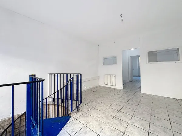 Boutique 2 pièces 79 m²