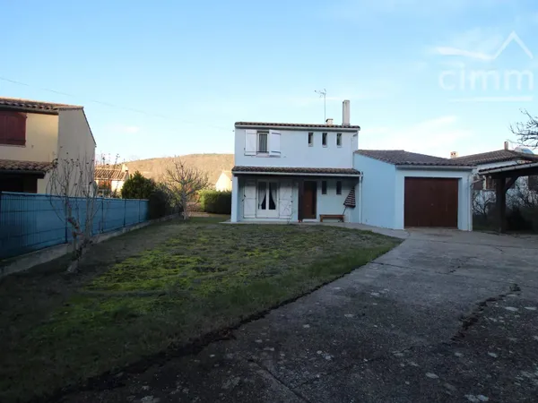 A vendre une maison individuelle sur parcelle de 610 m²