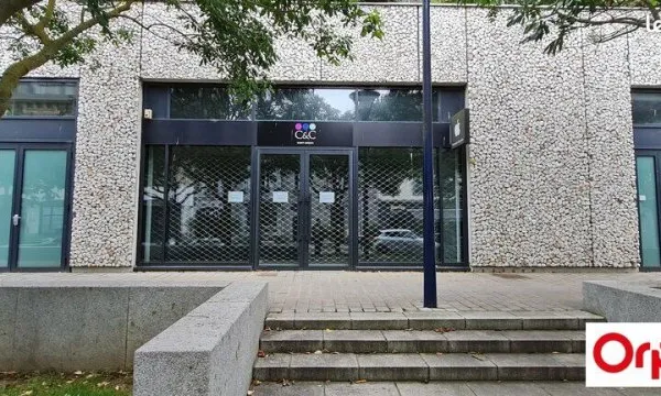 Local commercial 104 m²