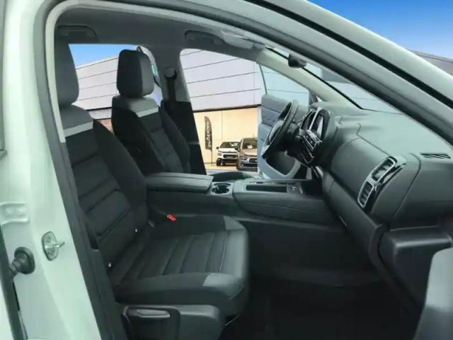 Citroën C5 Aircross puretech 130 s&amp;s eat8 c-series — photo 9
