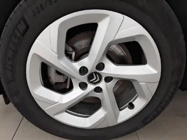 Citroën C5 Aircross hybride rechargeable 225 s&amp;s e-eat8 — photo 13